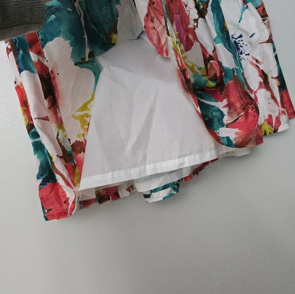 Victor Alfaro 100% Silk Skirt Size 8 Lined Side Zip Bright Floral Print - Picture 2 of 8